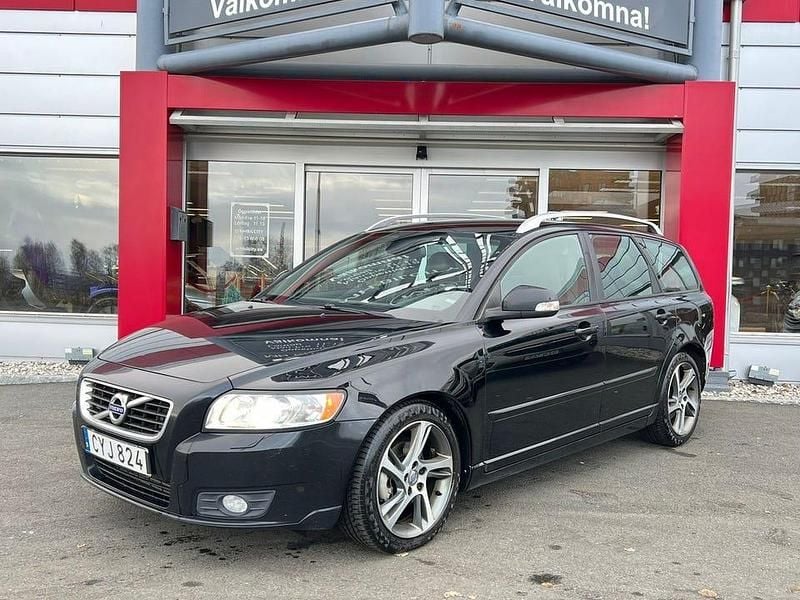 Svart Begagnad 2012 Volvo V50 Momentum Kombi | 49 800 kr (Lite dyr) - Bild 1/4