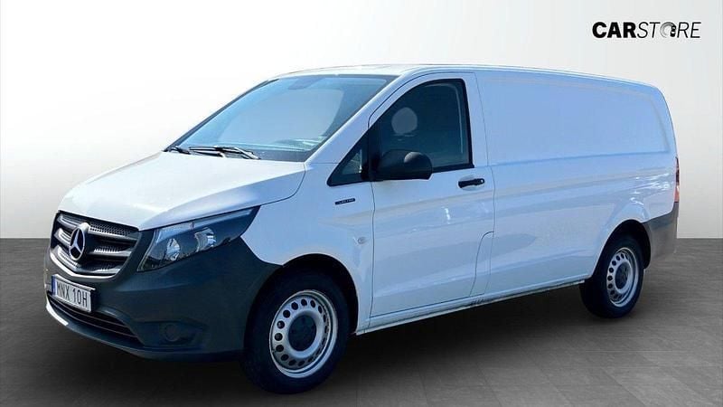 Vit (white) Begagnad 2021 Mercedes e-Vito Minibuss | 199 900 kr (Bra pris) - Bild 1/4