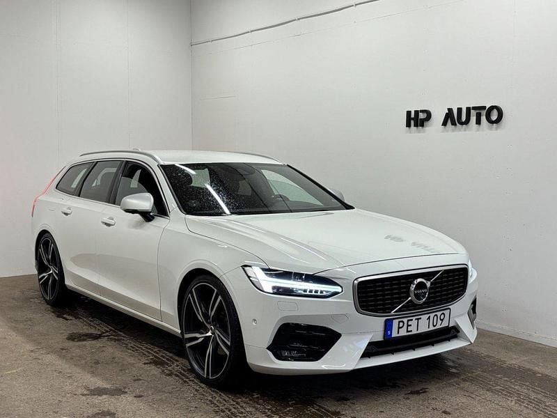 Vit Begagnad 2017 Volvo V90 R-Design Kombi | 279 000 kr (Marknadspris) - Bild 1/4