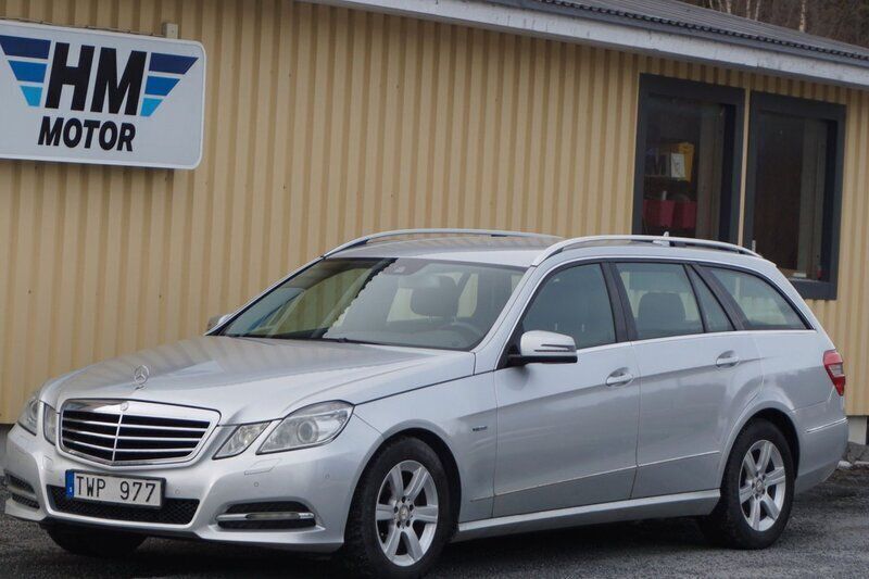 Silver Begagnad 2011 Mercedes E220 Avantgarde Kombi | 119 000 kr (Marknadspris) - Bild 1/4