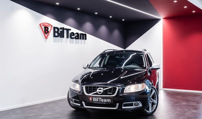 Svart Begagnad 2010 Volvo V70 R-Design Kombi | 89 900 kr (Lite dyr) - Bild 1/4