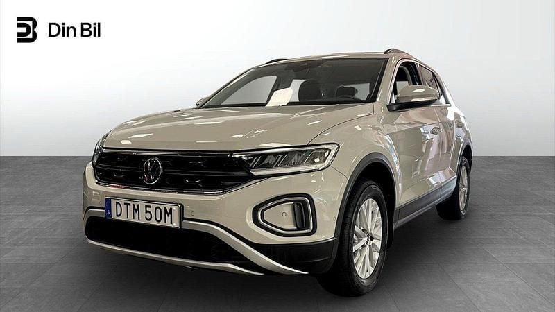 Grå Begagnad 2022 VW T-Roc Life SUV | 224 900 kr (Marknadspris) - Bild 1/4