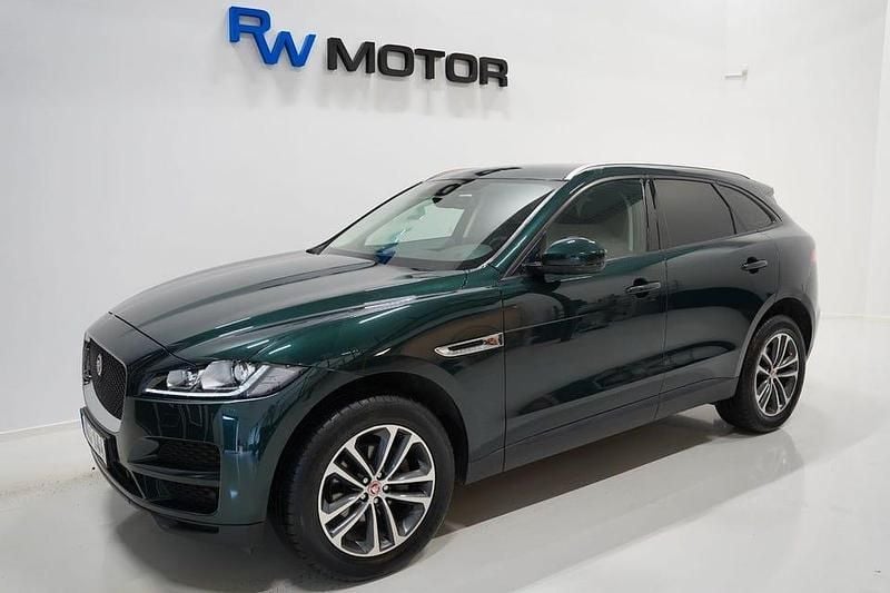 Grön Begagnad 2017 Jaguar F-Pace Business Edition SUV | 229 800 kr (Bra pris) - Bild 1/4