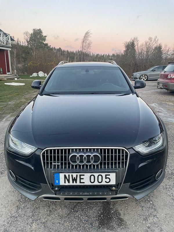 Begagnad Audi A4 Allroad 177 HK (130 kW) 2013 Kombi