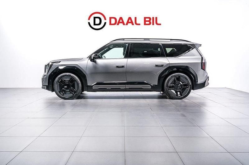 Grå Begagnad 2023 Kia EV9 3 SUV | 719 700 kr (Bra pris) - Bild 1/4
