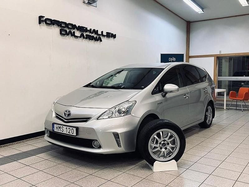 Silver Begagnad 2014 Toyota Prius Kombi | 149 900 kr (Bra pris) - Bild 1/4