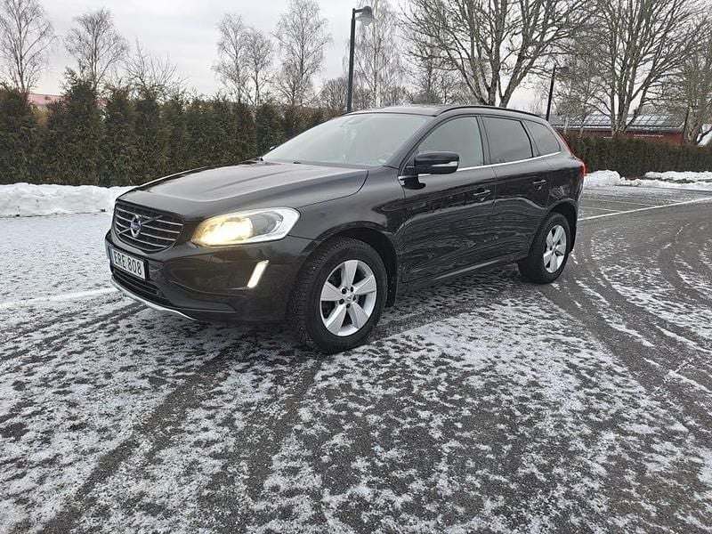 Begagnad 2015 Volvo XC60 SUV | 129 900 kr (Bra pris) - Bild 1/4