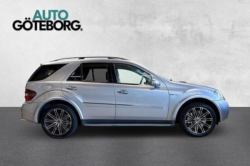 Begagnad Mercedes ML63 AMG AMG 510 HK (375 kW) 2006 Ljusblå SUV