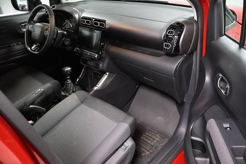 Begagnad Citroën C3 Aircross Feel 112 HK (82 kW) 2022 Röd SUV