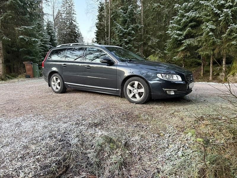 Begagnad 2015 Volvo V70 Summum Kombi | 126 000 kr - Bild 1/4