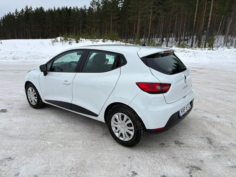Begagnad Renault Clio IV 90 HK (66 kW) 2015