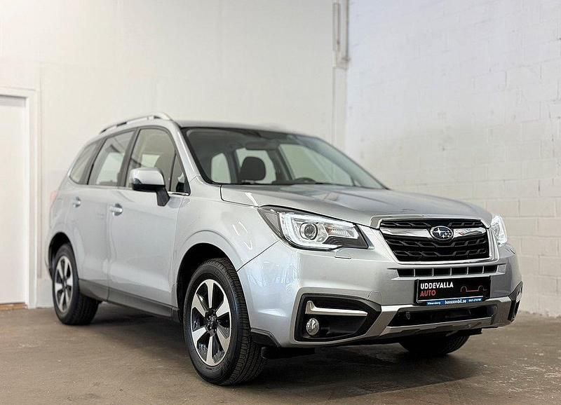 Silver Begagnad 2015 Subaru Forester SUV | 119 000 kr (Marknadspris) - Bild 1/4