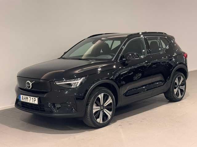 Begagnad Volvo XC40 Core 185 kW (252 HK) 2022 Svart SUV