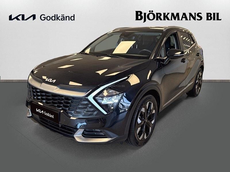 Svart (/1k/ pearl black m) Begagnad 2022 Kia Sportage SUV | 329 000 kr (Superpris) - Bild 1/4
