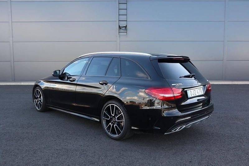 Begagnad Mercedes C43 AMG AMG 368 HK (270 kW) 2017 Svart Kombi