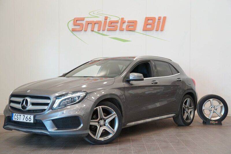 Mörkgrå Begagnad 2014 Mercedes GLA220 AMG SUV | 169 900 kr (Marknadspris) - Bild 1/4