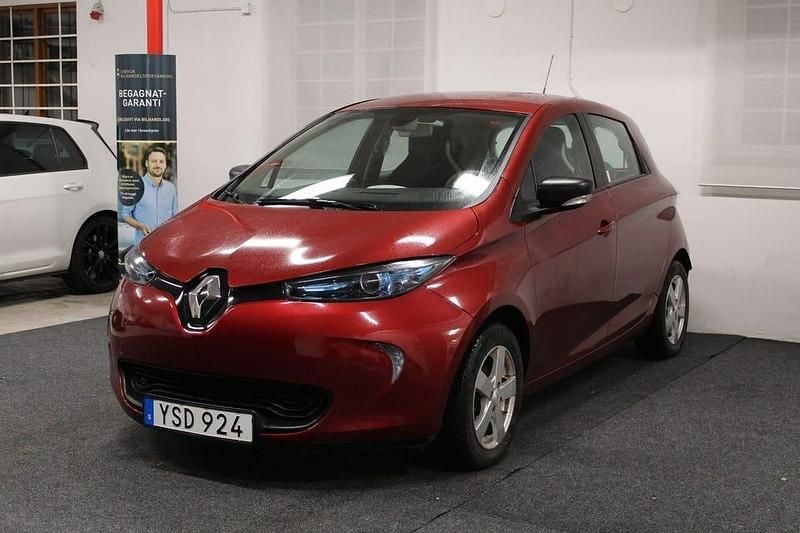 Röd Begagnad 2017 Renault Zoe Halvkombi | 124 900 kr (Marknadspris) - Bild 1/4