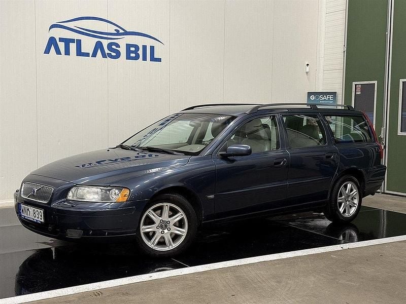 Blå Begagnad 2005 Volvo V70 Kinetic Kombi | 24 900 kr (Bra pris) - Bild 1/4