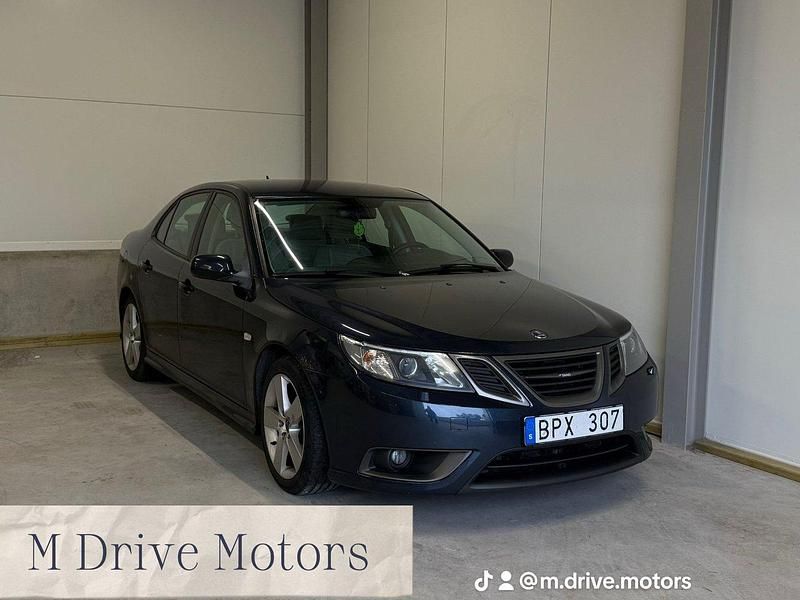 Blå Begagnad 2010 Saab 9-3 Vector Sedan | 39 900 kr (Bra pris) - Bild 1/4