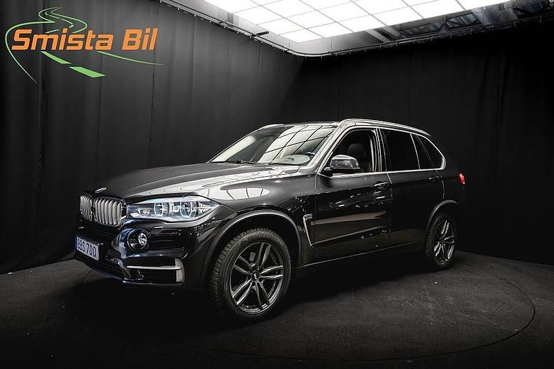 Grå Begagnad 2013 BMW X5 SUV | 249 300 kr (Marknadspris) - Bild 1/3