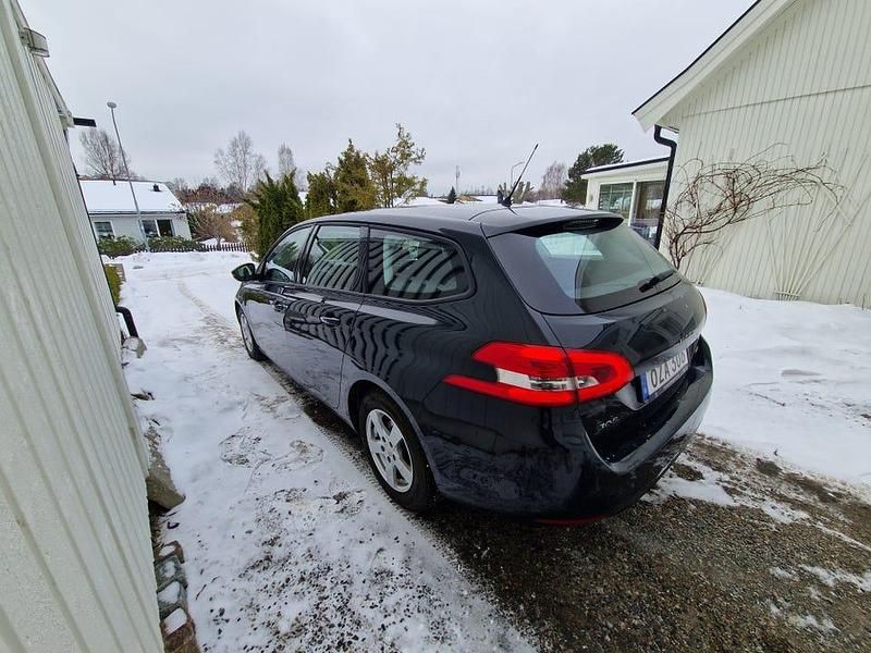 Begagnad Peugeot 308 SW 120 HK (88 kW) 2015 Kombi