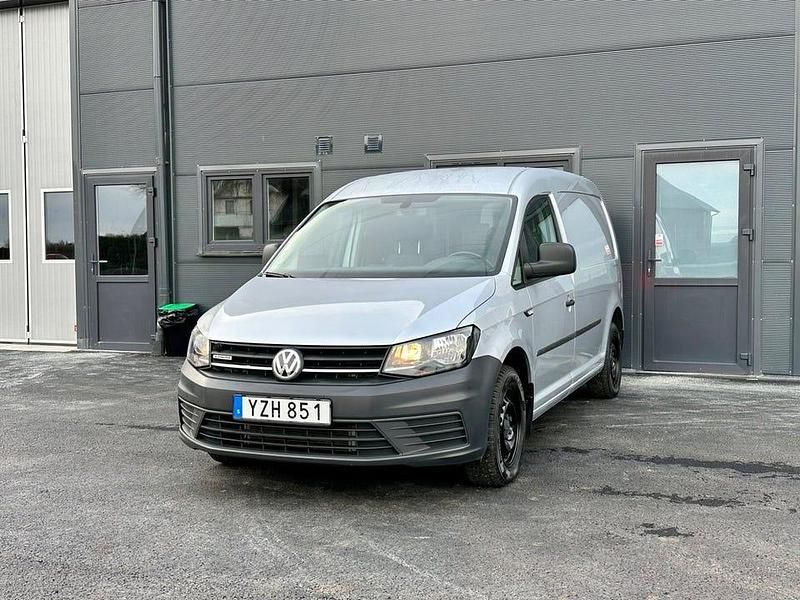 Silver Begagnad 2018 VW Caddy Maxi Minibuss | 129 000 kr (Marknadspris) - Bild 1/4