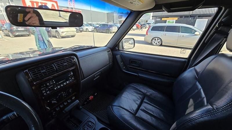 Begagnad Jeep Cherokee 183 HK (134 kW) 2000 SUV