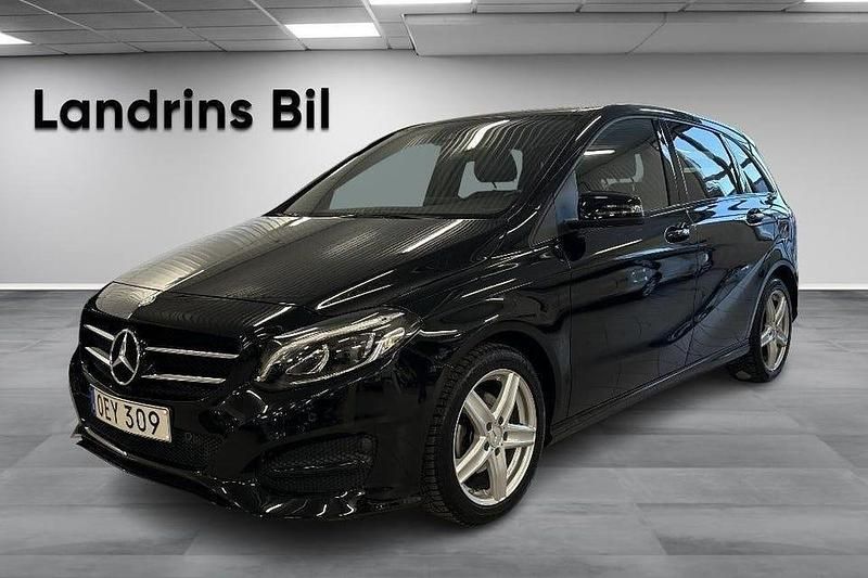Svart Begagnad 2017 Mercedes 200 Night Halvkombi | 209 900 kr - Bild 1/4