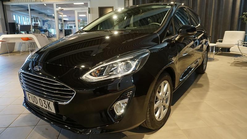 Begagnad Ford Fiesta Titanium 96 HK (70 kW) 2020 Svart Halvkombi