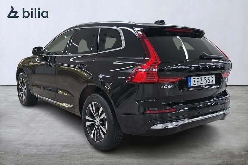 Begagnad Volvo XC60 Core 355 HK (261 kW) 2024 Svart SUV
