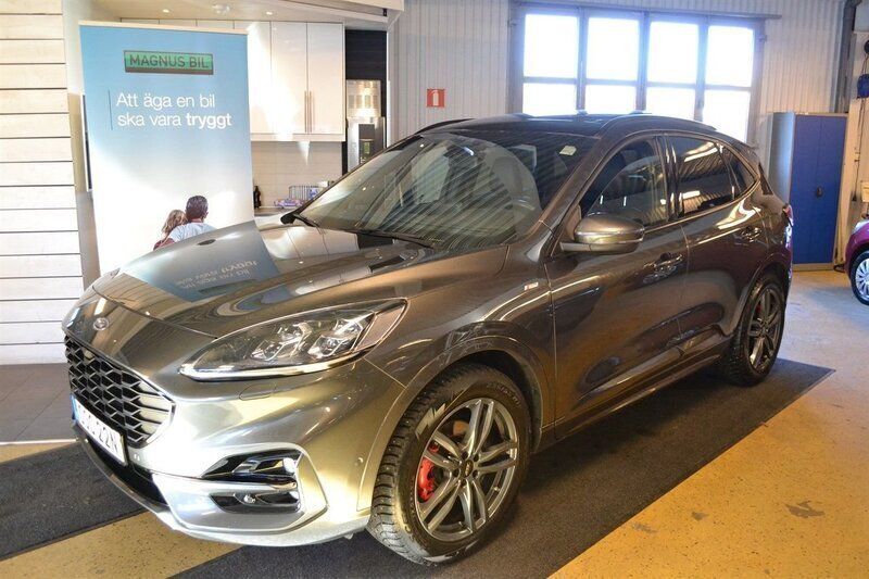 Grå Begagnad 2021 Ford Kuga ST-Line SUV | 298 500 kr - Bild 1/4