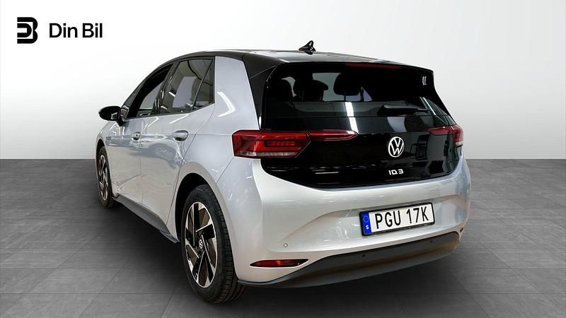 Begagnad VW ID.3 Pro Performance 150 kW (204 HK) 2022 Scale silver metallic bla Halvkombi