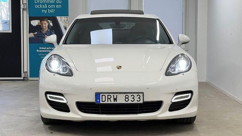 Begagnad Porsche Panamera Turbo Chrono 501 HK (368 kW) 2010 Vit Sedan