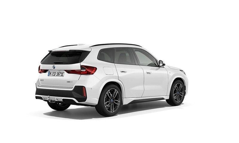 Begagnad BMW iX1 M Sport 230 kW (313 HK) 2024 Vit SUV
