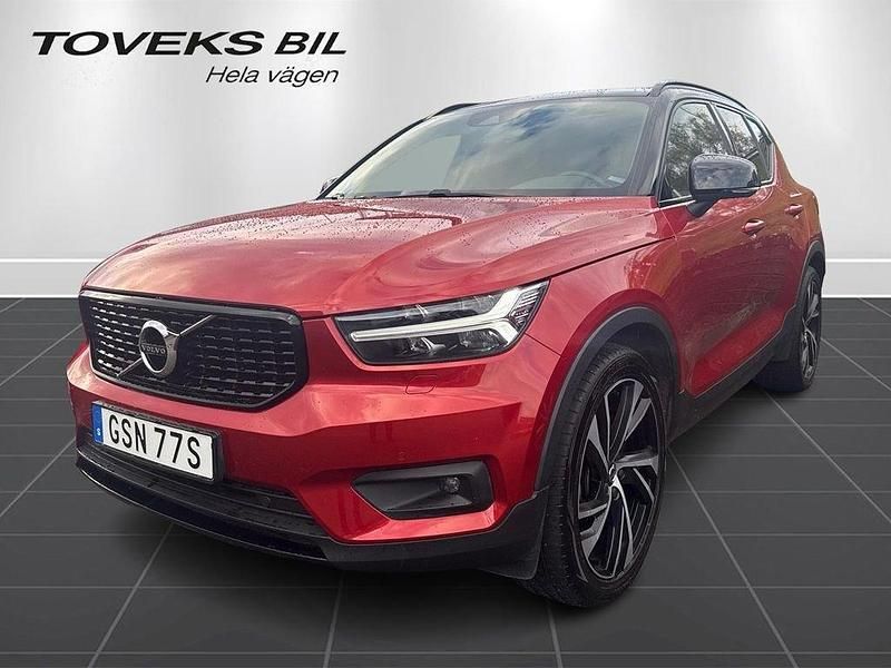 Röd Begagnad 2020 Volvo XC40 SUV | 339 000 kr (Lite dyr) - Bild 1/4