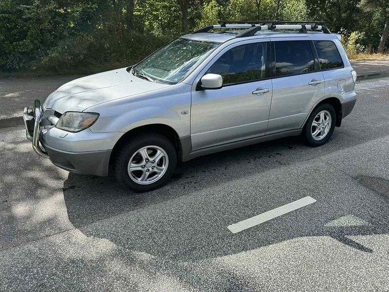 Silver Begagnad 2004 Mitsubishi Outlander SUV | 33 000 kr - Bild 1/4