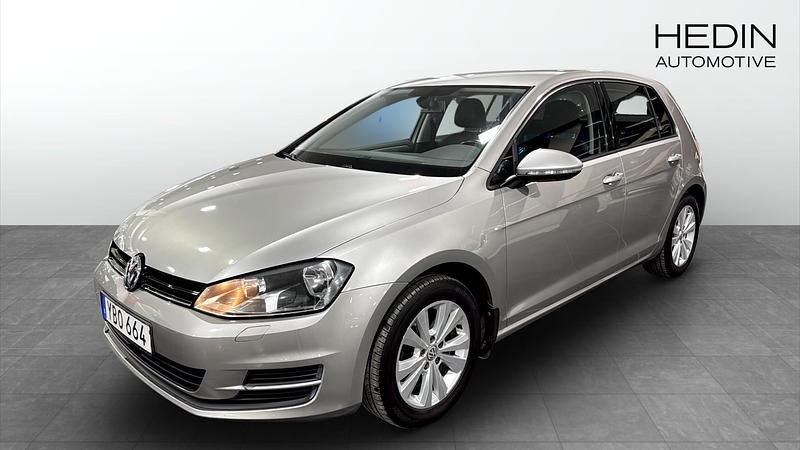Silver Begagnad 2016 VW Golf VII Halvkombi | 109 900 kr (Marknadspris) - Bild 1/4
