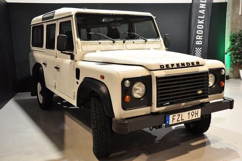Begagnad Land Rover Defender 123 HK (90 kW) 2006 Vit SUV
