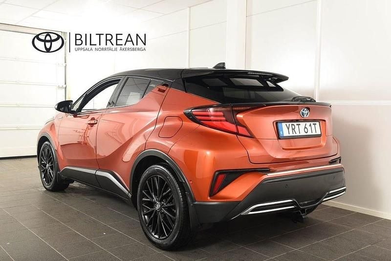 Begagnad Toyota C-HR Edition 184 HK (135 kW) 2019 Orange SUV
