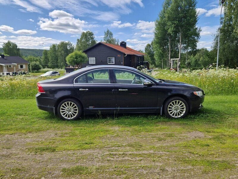 Svart Begagnad 2007 Volvo S80 Summum Sedan | 79 000 kr (Marknadspris) - Bild 1/4