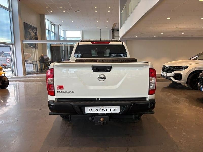 Begagnad Nissan Navara N-Guard 190 HK (139 kW) 2021 Vit metallic Pickup