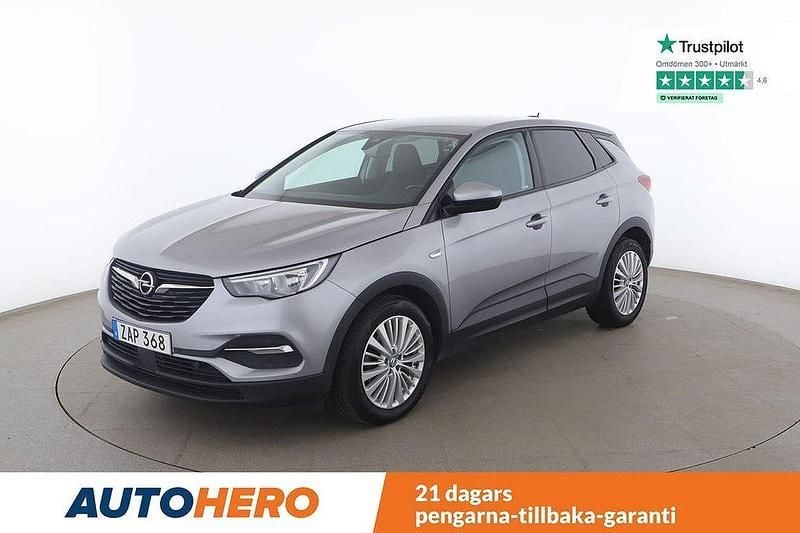 Ljusgrå (grå) Begagnad 2017 Opel Grandland X SUV | 150 000 kr (Marknadspris) - Bild 1/4