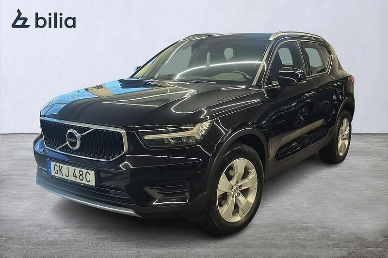 Svart Begagnad 2022 Volvo XC40 Momentum SUV | 259 900 kr (Bra pris) - Bild 1/3
