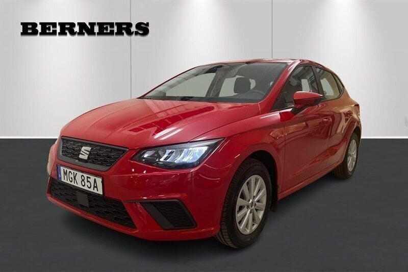 Röd Begagnad 2023 Seat Ibiza Style Halvkombi | 209 900 kr (Marknadspris) - Bild 1/4