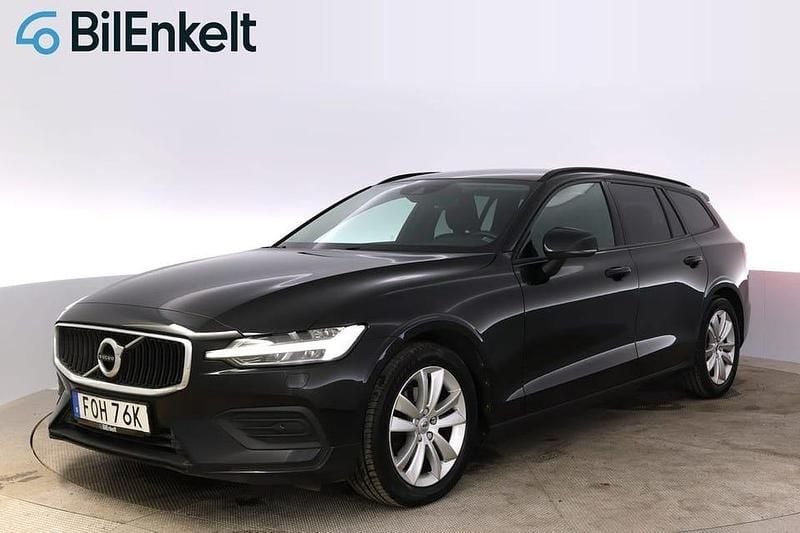 Begagnad Volvo V60 Momentum 190 HK (139 kW) 2019 Svart Kombi