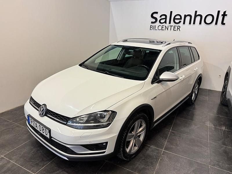 Begagnad VW Golf Alltrack 184 HK (135 kW) 2015 Vit Kombi