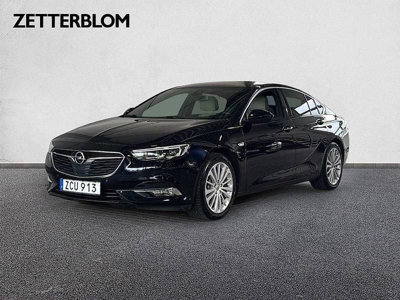 Blåmetallic Begagnad 2017 Opel Insignia Sport Sedan | 219 900 kr (Marknadspris) - Bild 1/4
