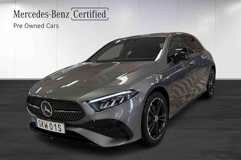 Begagnad Mercedes A250 2026 Grå Halvkombi