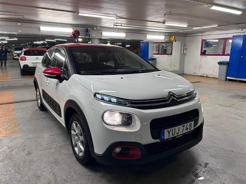 Begagnad 2018 Citroën C3 PureTech Halvkombi | 74 950 kr (Superpris) - Bild 1/4