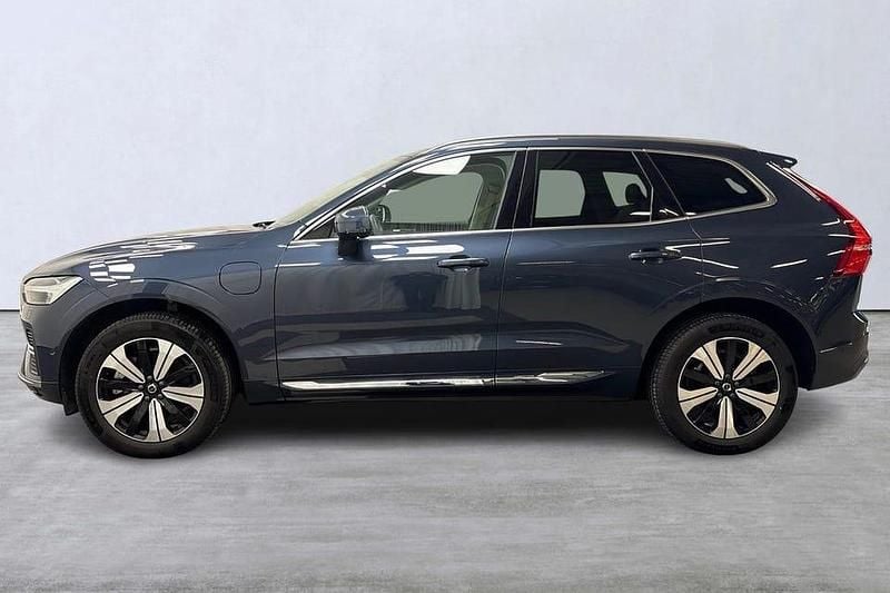 Begagnad Volvo XC60 Plus 355 HK (261 kW) 2024 Blå SUV